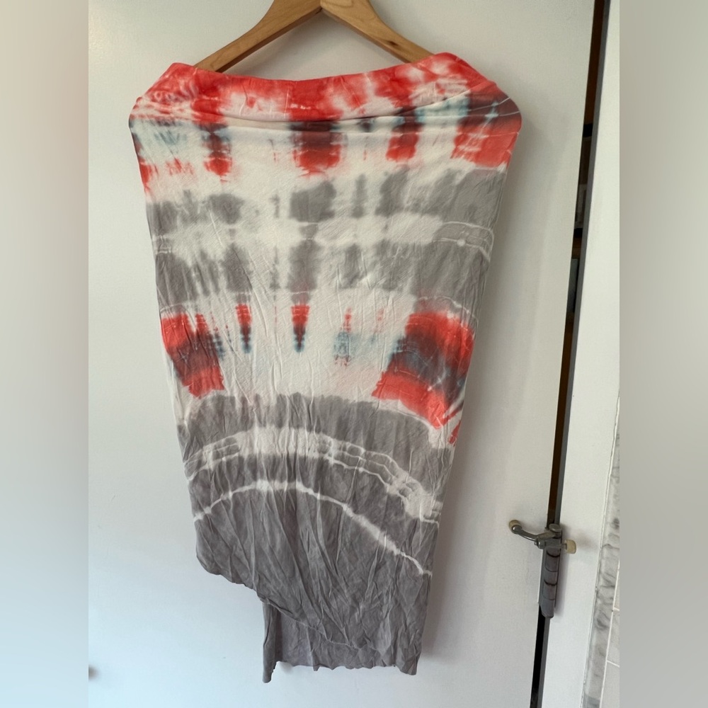 Young Fabulous & Broke Red and Gray Tie-Dye Top and matching skirt - Picture 12 of 15